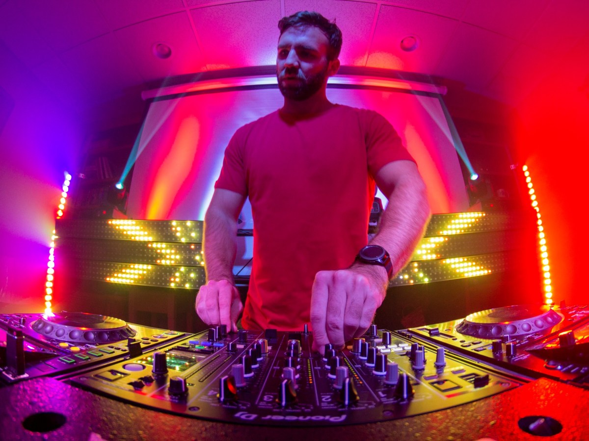 AUST10 Talks DJing On Twitch and How To Start Live&nbsp;Streaming