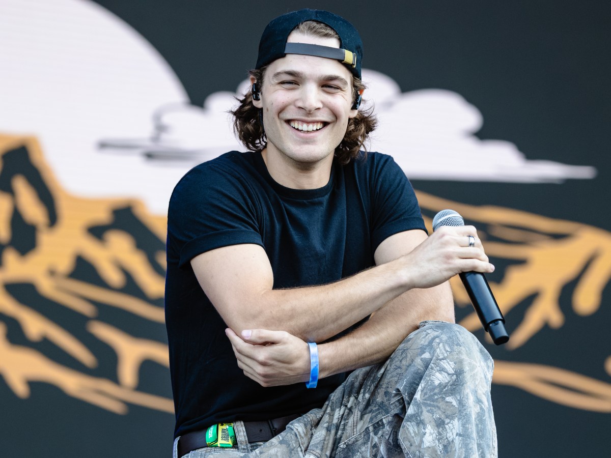 Max McNown Interview: The Oregon-bred, Nashville-based Folk-Country&nbsp;Phenom